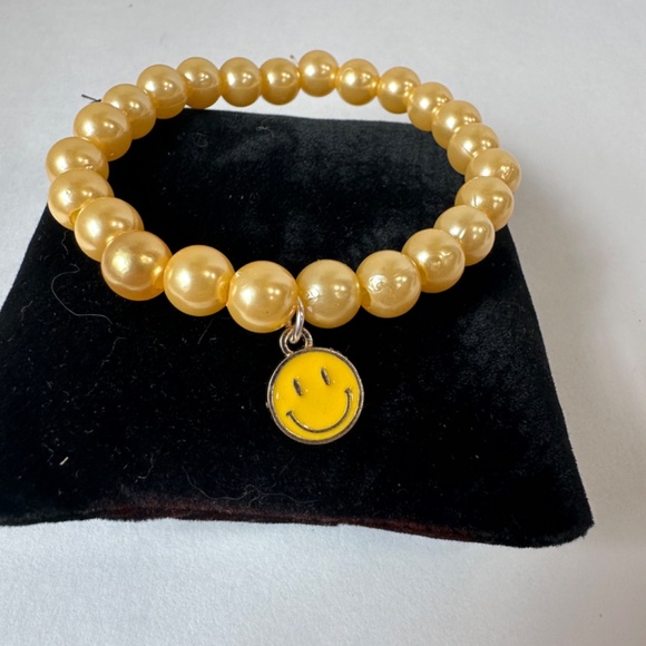 Handmade bright, cute, shiny gold kids smiley face charm bracelet - Picture 3 of 4